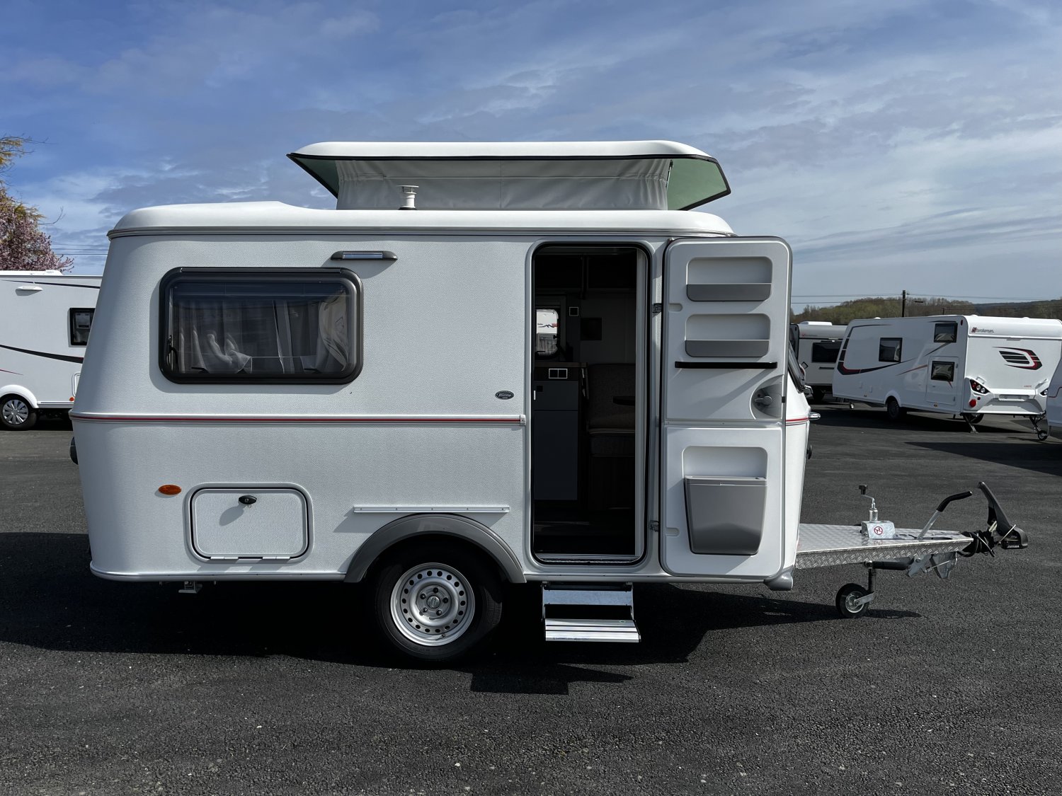 Champion Caravanes et Camping Car - Eriba TOURING 310 FAMILIA LEGEND EDITION à 29 975&euro;